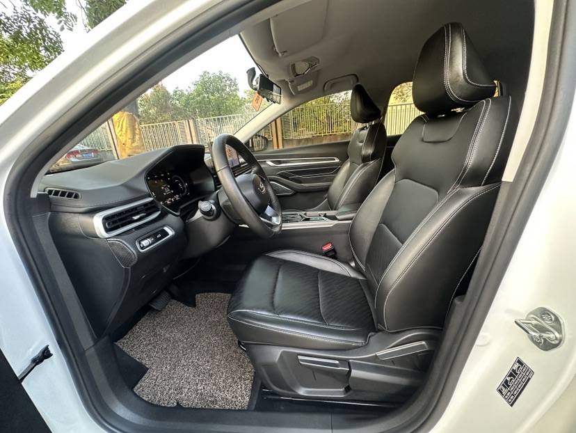 GEELY Emgrand 2023 car image #4