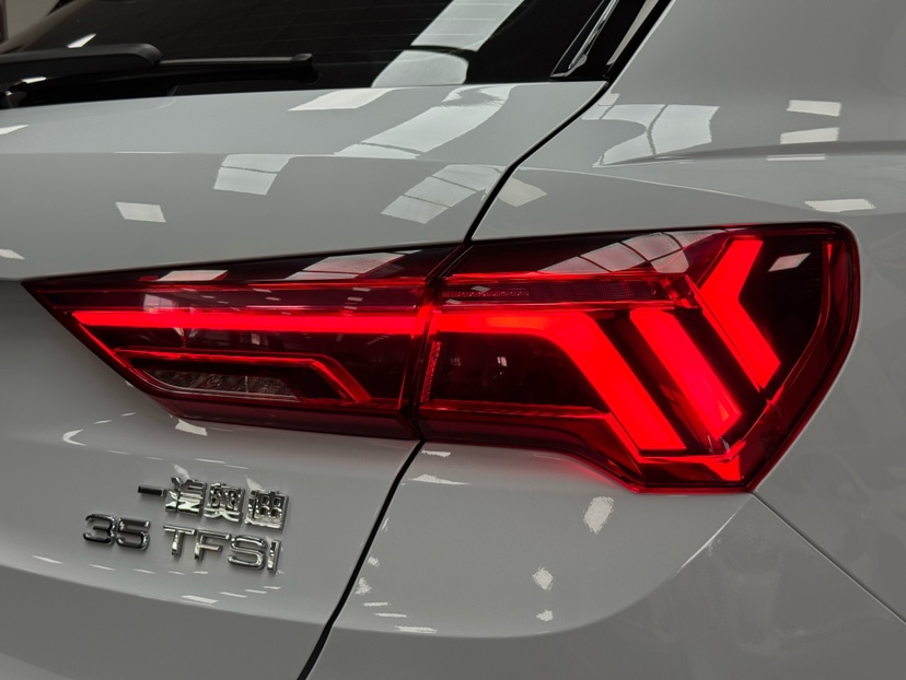 Audi Q3 2022 #20 Audi Q3 2022 car image #20