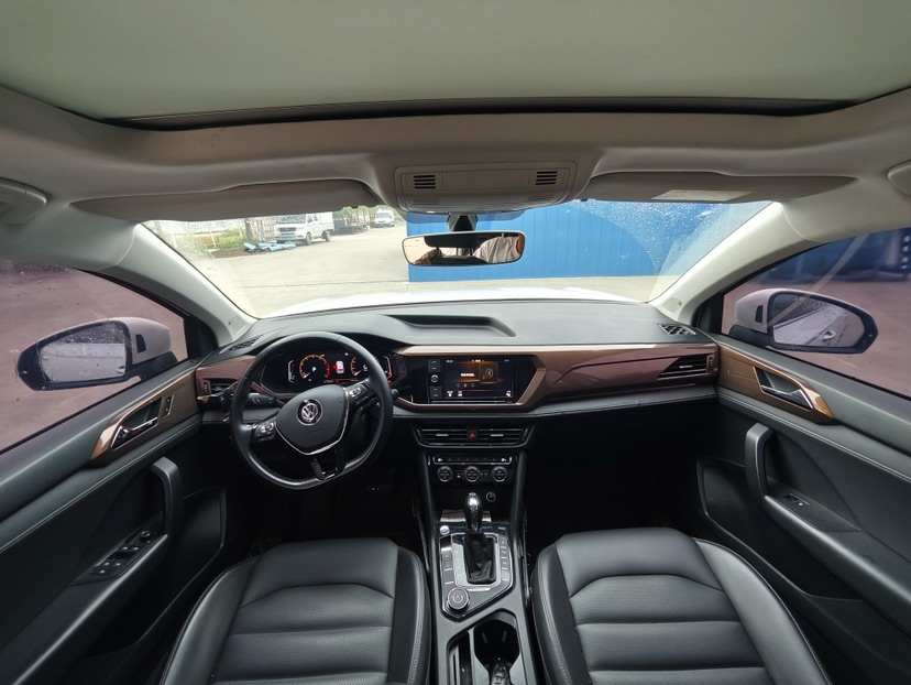 Volkswagen Tharu 2019 immagine di auto #8