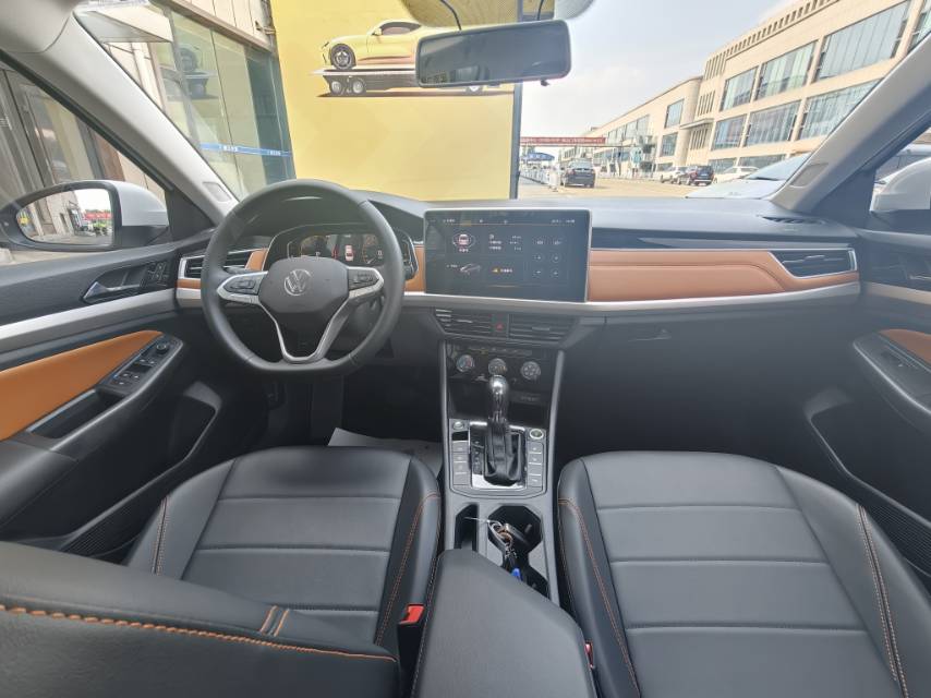 Volkswagen Bora 2022 car image #9