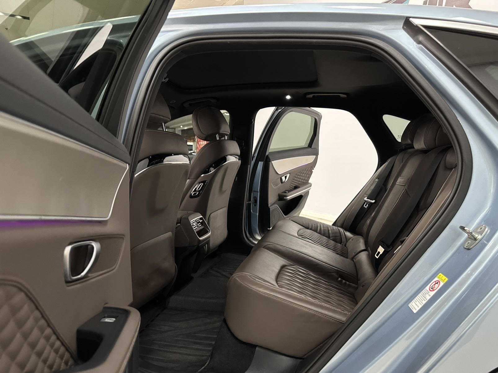 BYD Han 2023 immagine di auto #11