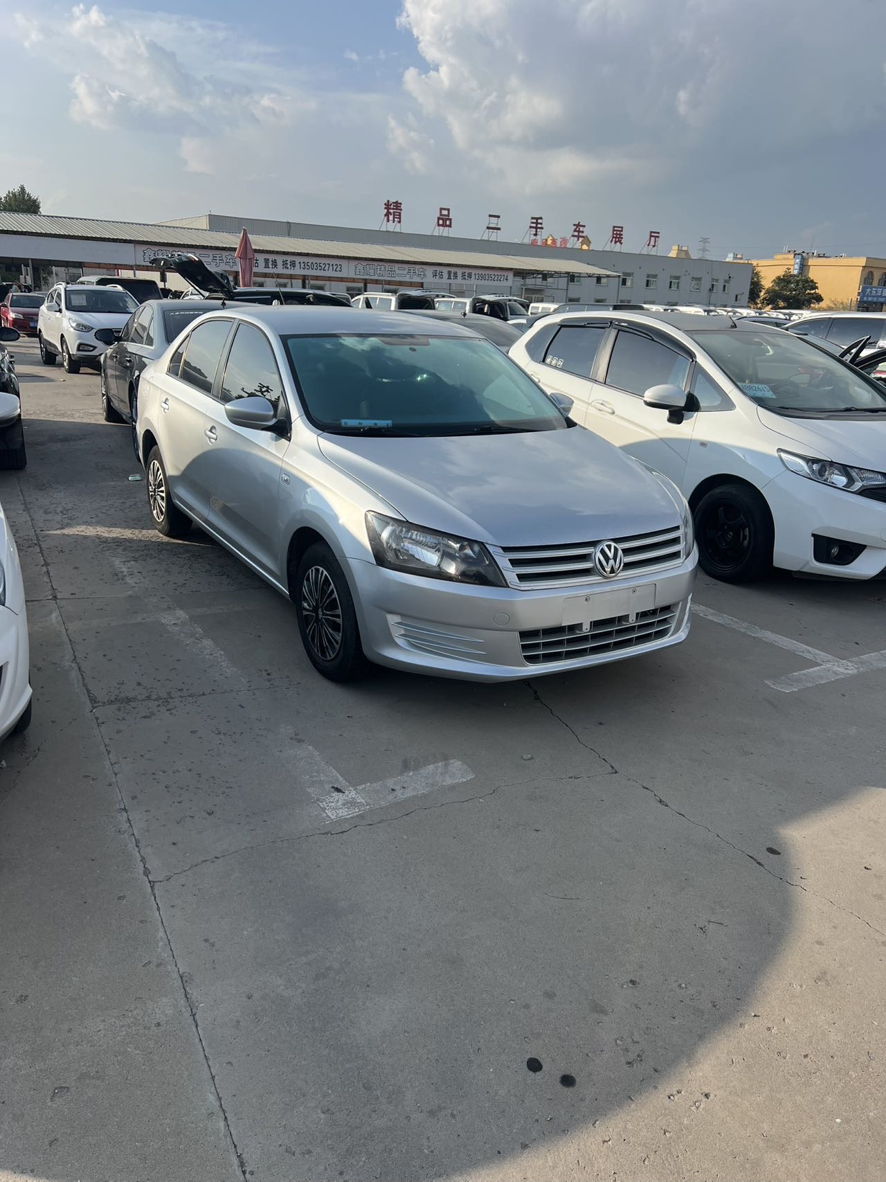 Volkswagen Santana 2014 car image 