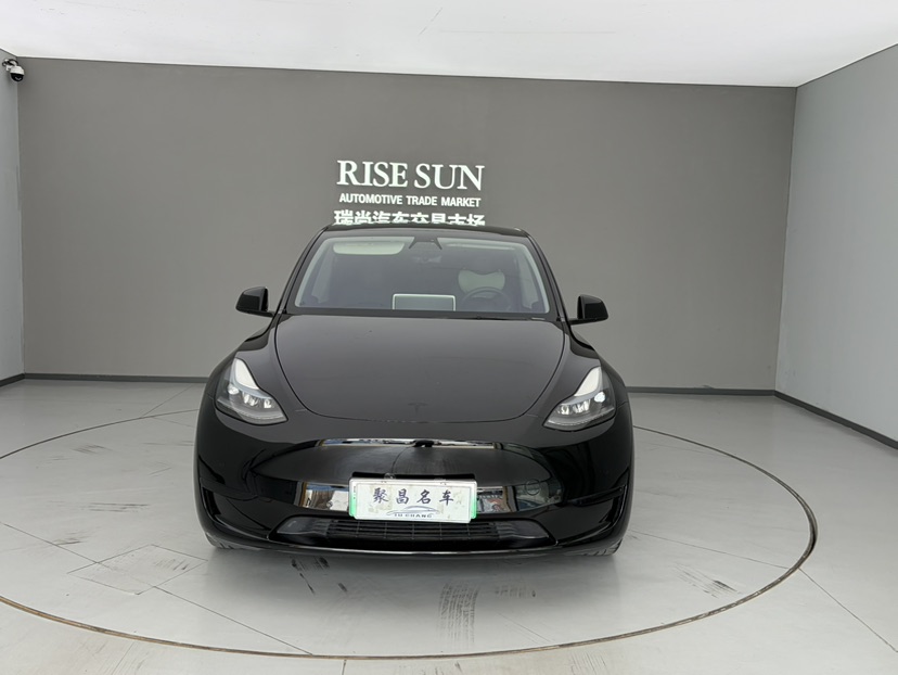 Tesla Model Y 2022 #2 Tesla Model Y 2022 car image #2
