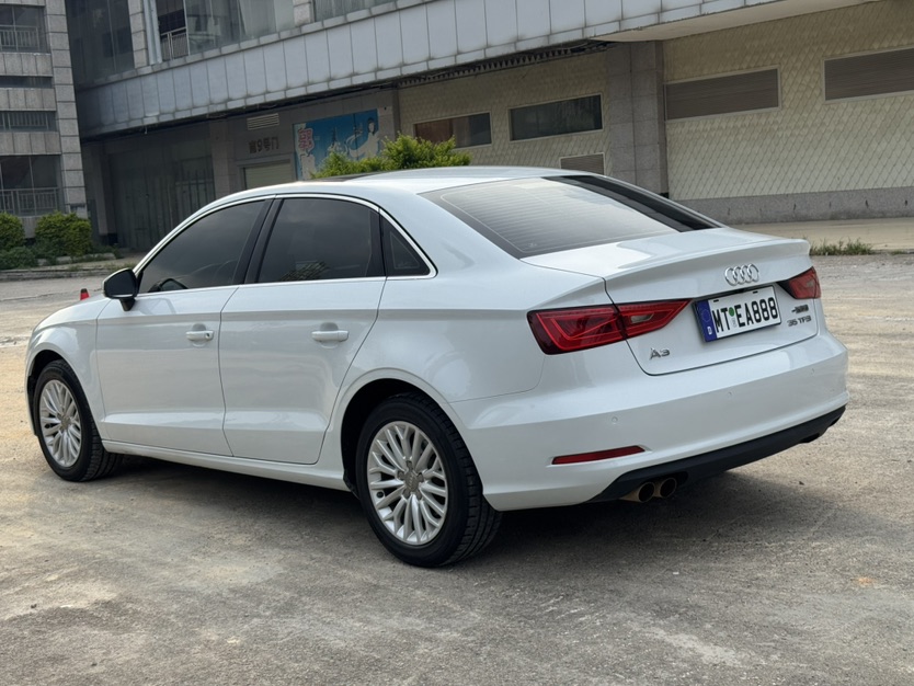 Audi A3 2016 car image #9