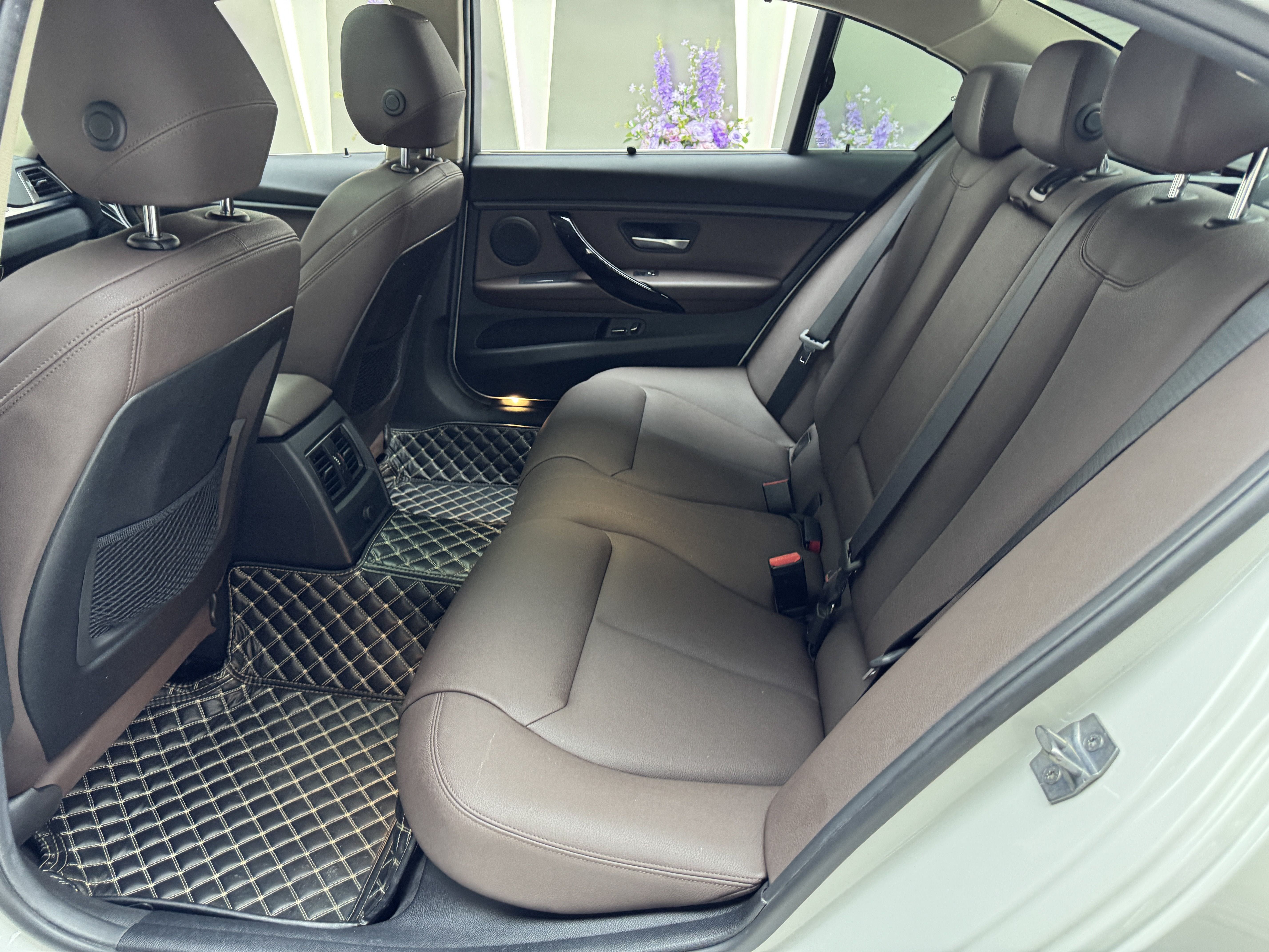 BMW 3 Series 2019 car image #9