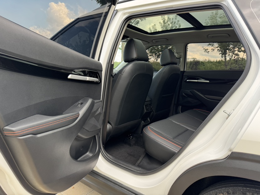 Kia Seltos 2023 car image #8