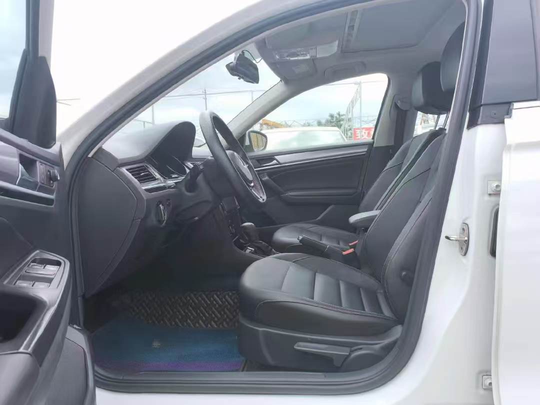 Volkswagen Bora 2018 imagen de coche #4