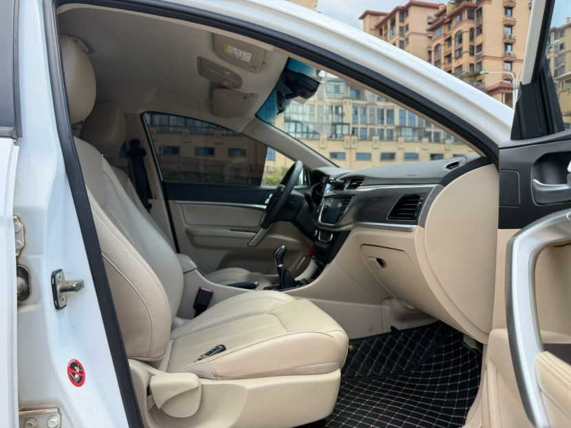 GEELY Emgrand 2017 #7 GEELY Emgrand 2017 car image #7