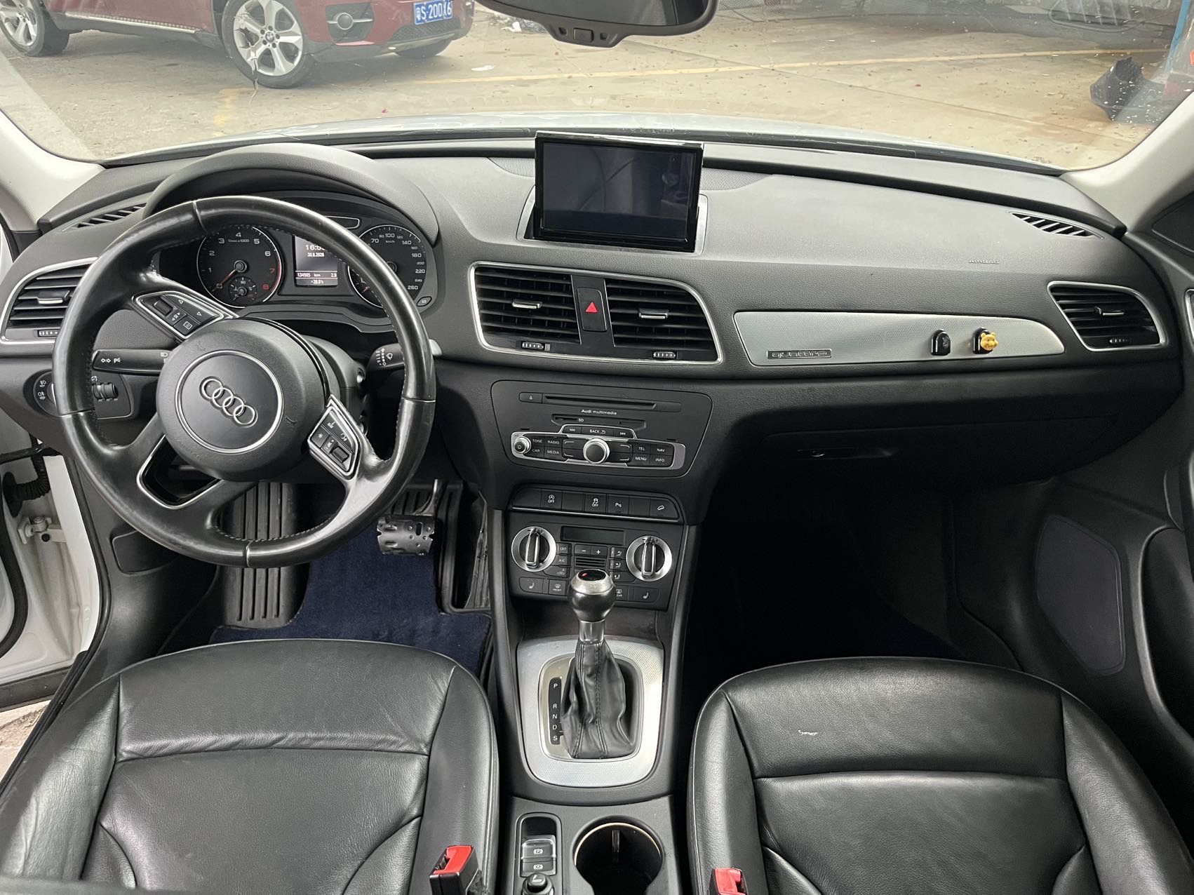 Audi Q3 2015 صورة سيارة #7