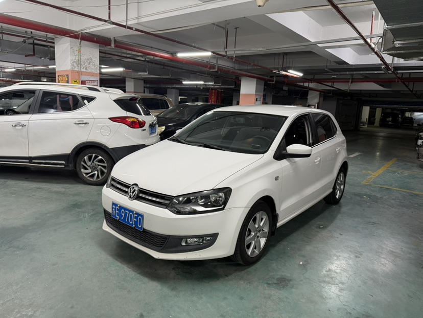 Volkswagen Polo 2014 Volkswagen Polo 2014 car image