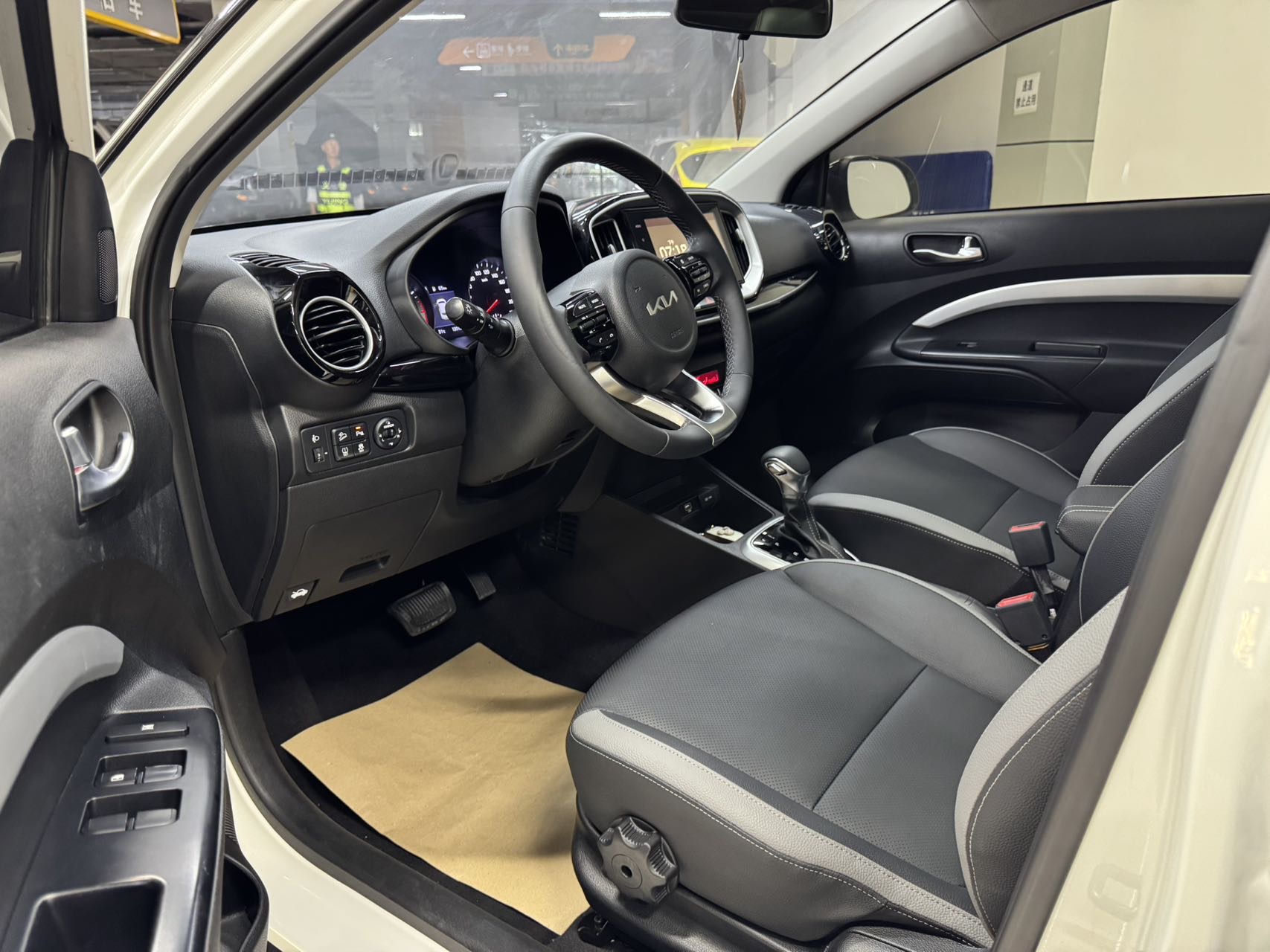 Kia KX1 2023 car image #7