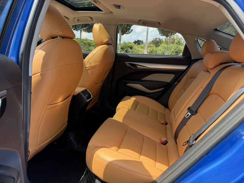 GEELY Binray 2018 car image #6