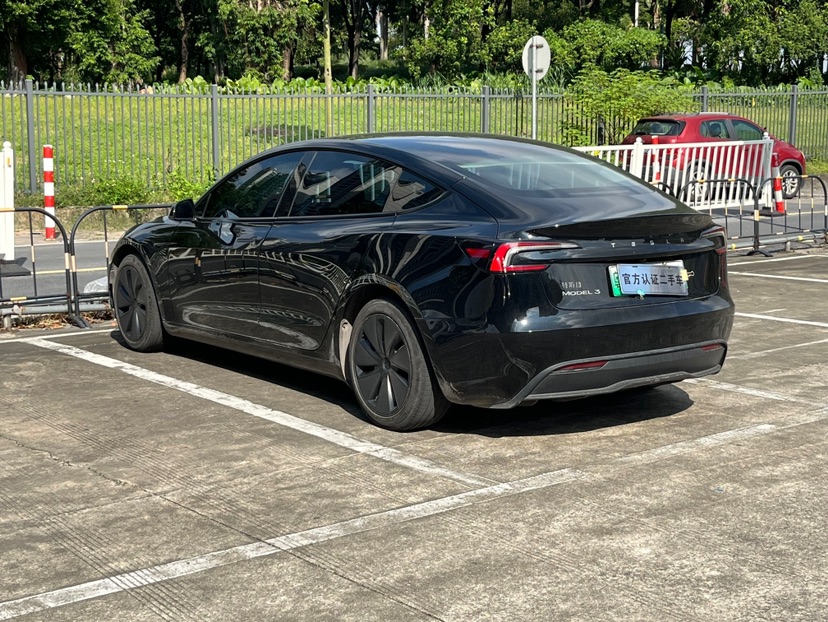 Tesla Model 3 2024 car image #7