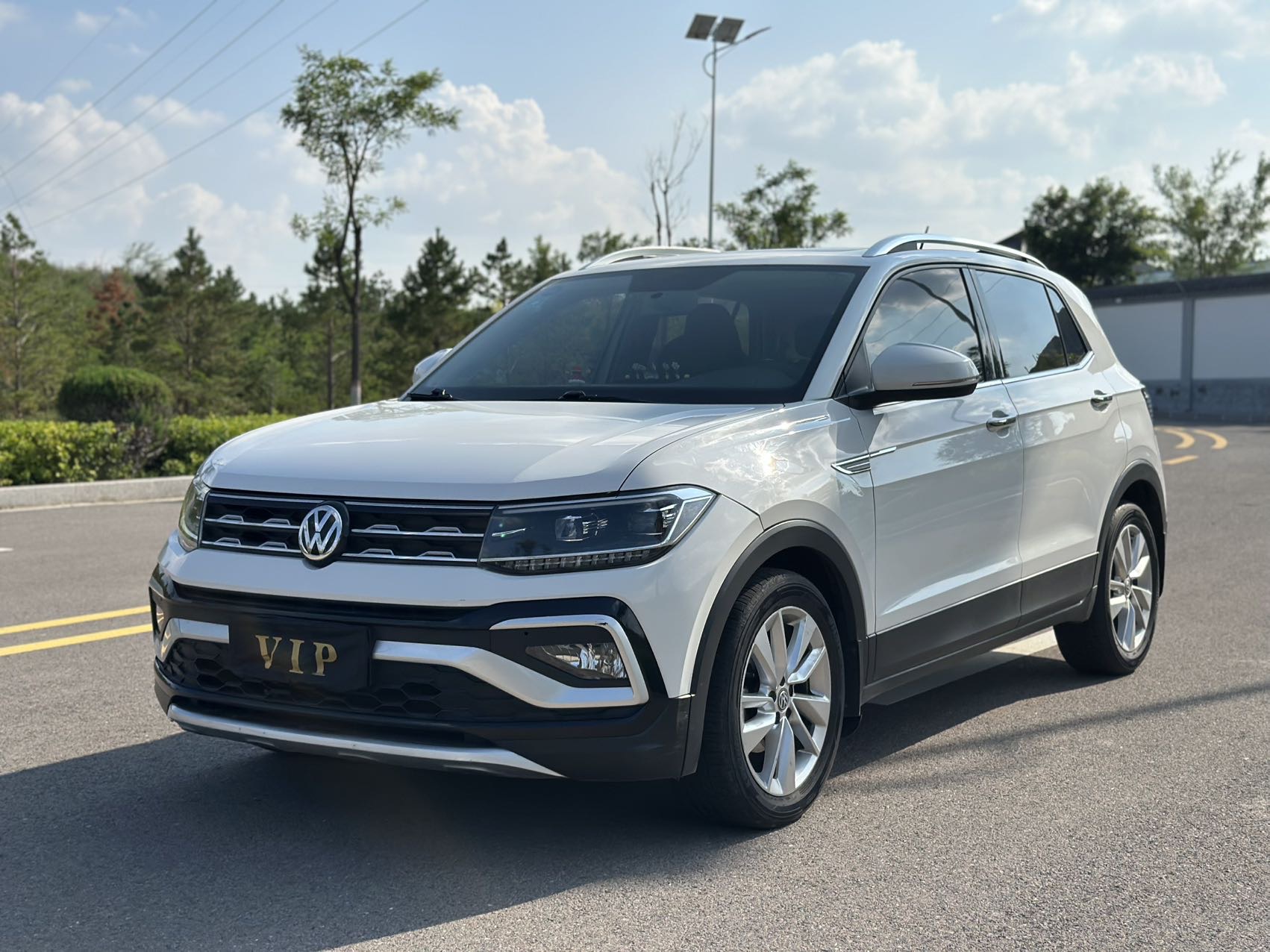 Volkswagen T-Cross 2019 #2 Volkswagen T-Cross 2019 car image #2