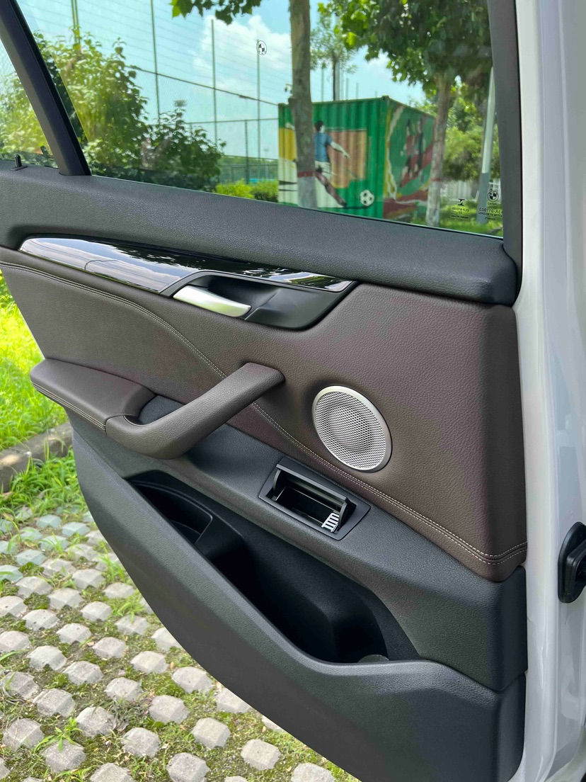 BMW X1 2023 car image #17
