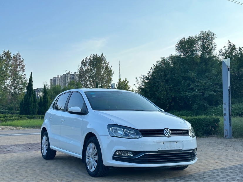 Volkswagen Polo 2017 car image #3