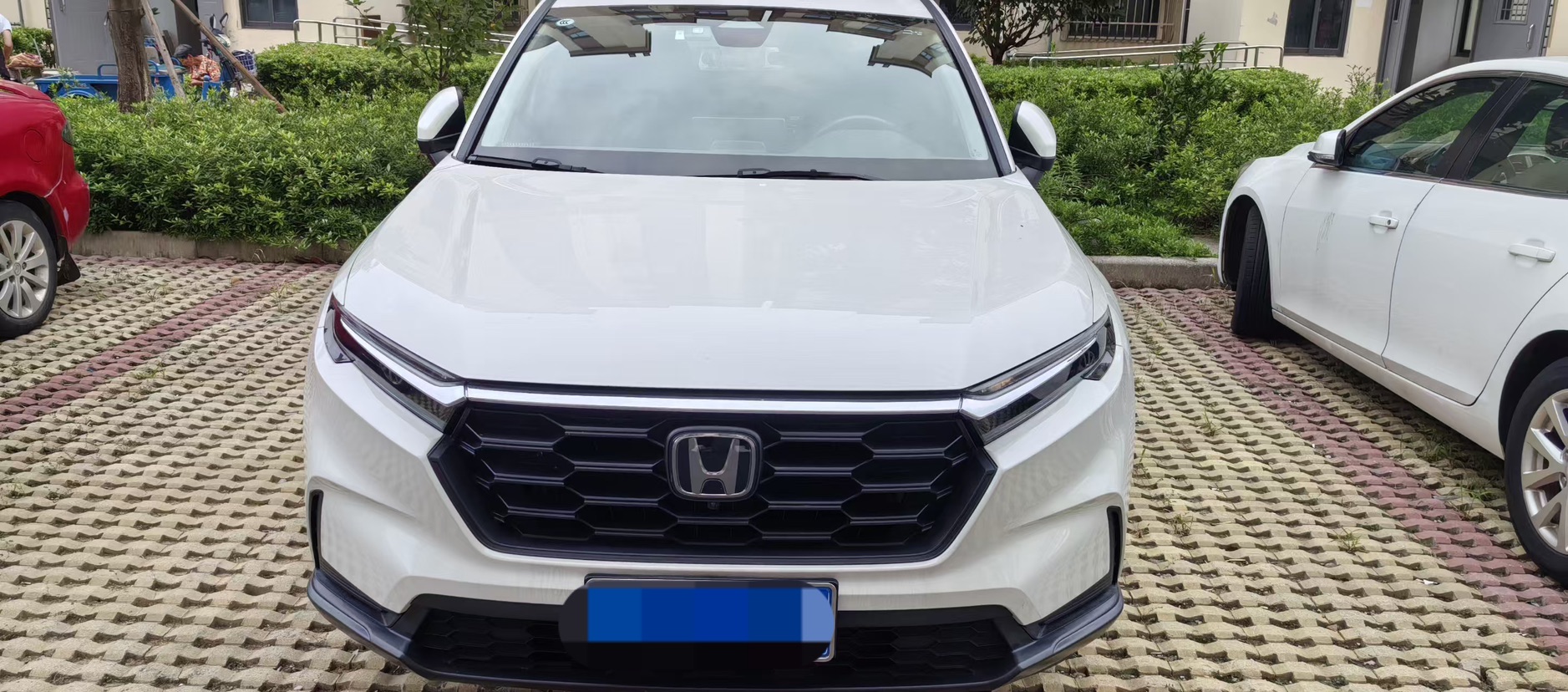 Honda CR-V 2023 car image #2