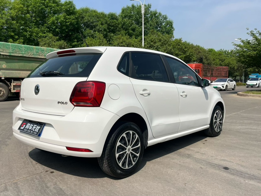 Volkswagen Polo 2017 car image #9