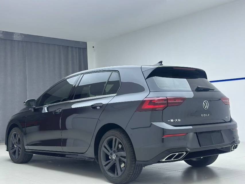 Volkswagen Golf 2021 car image #4