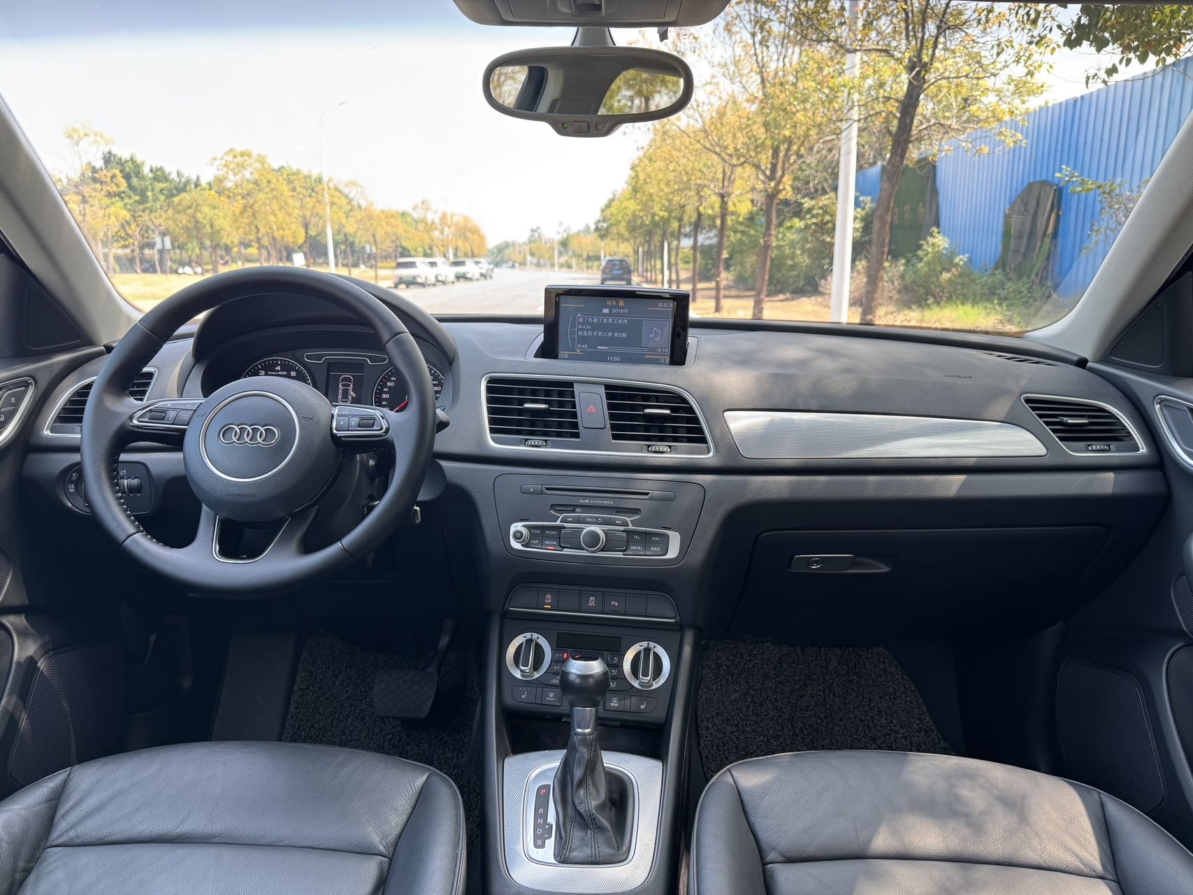Audi Q3 2016 #5 Audi Q3 2016 car image #5