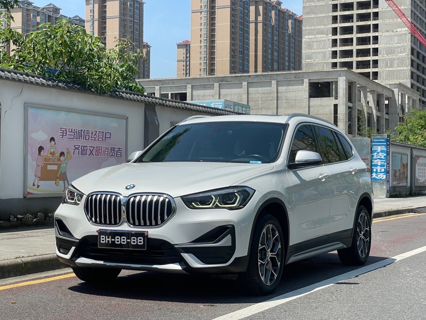 BMW X1 2022 BMW X1 2022 car image