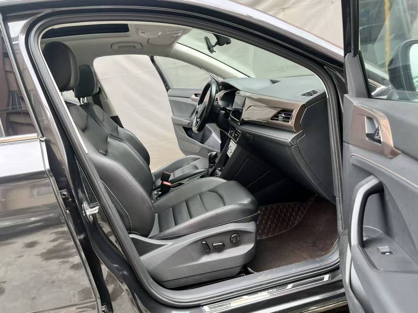 Volkswagen Tharu 2022 car image #9