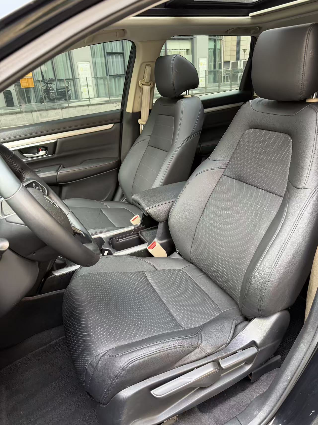 Honda CR-V 2019 car image #3