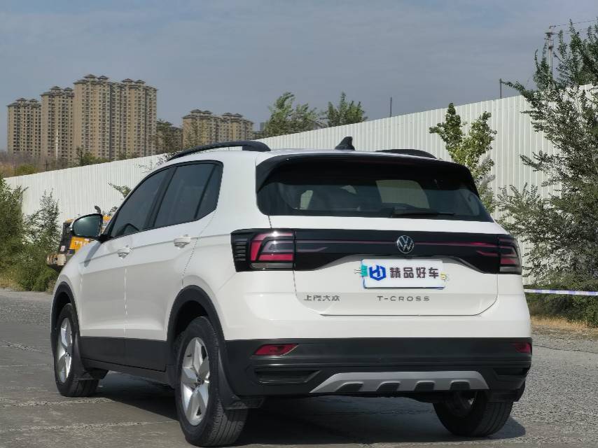 Volkswagen T-Cross 2022 car image #9