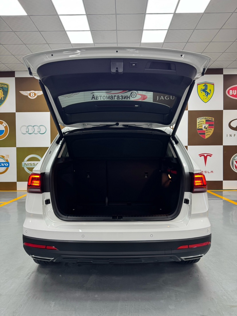 Volkswagen Tharu 2022 car image #16
