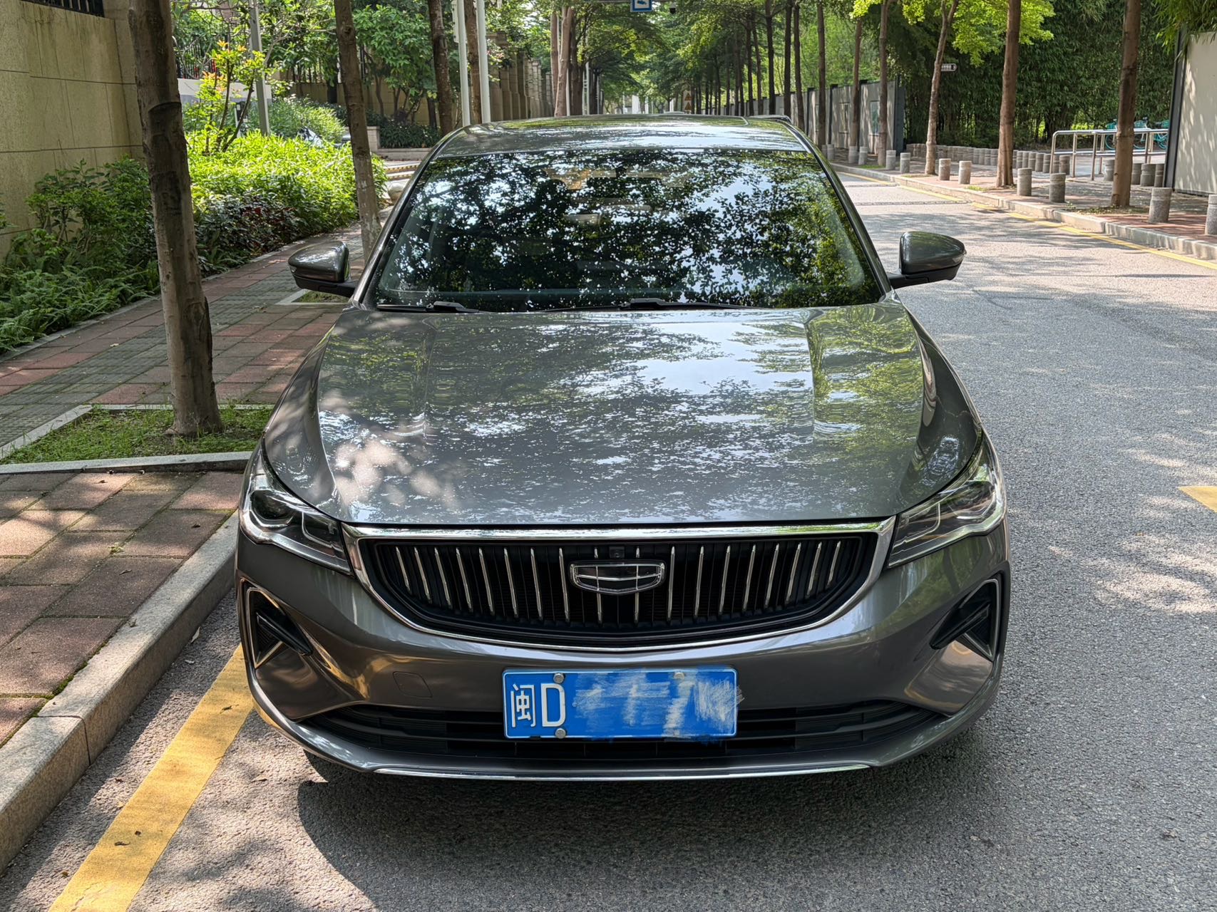 GEELY Emgrand 2022 car image #2