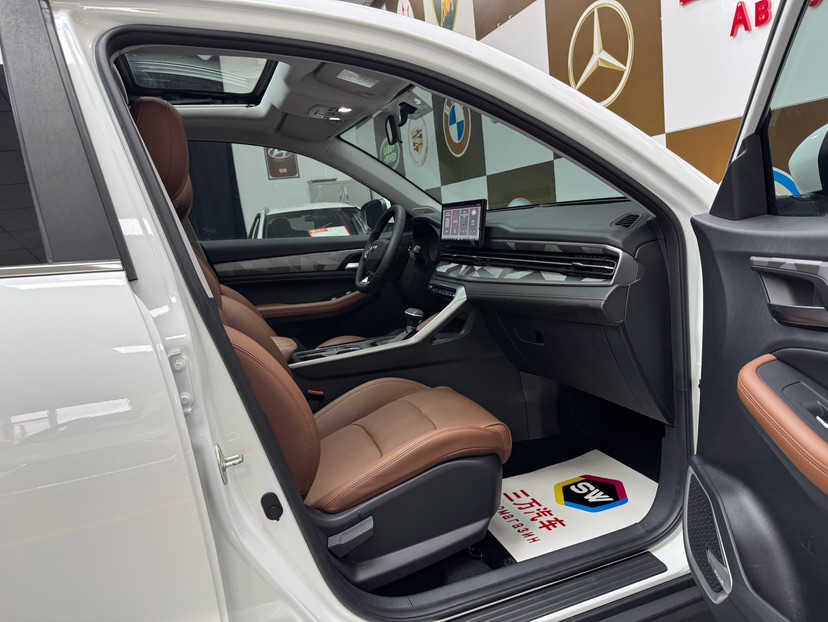 GEELY Vision X6 2023 car image #10