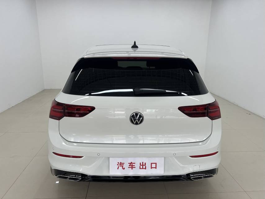 Volkswagen Golf 2023 car image #5