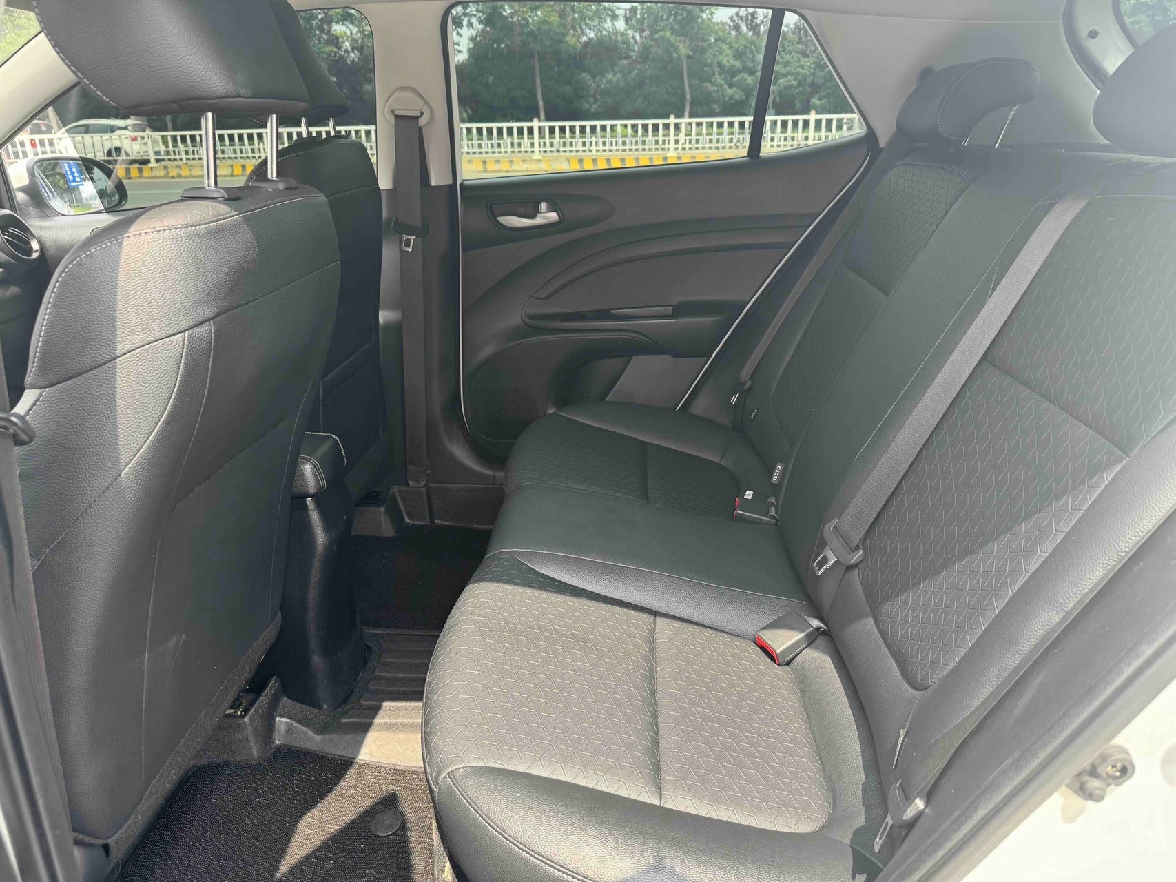 Kia KX1 2019 car image #9