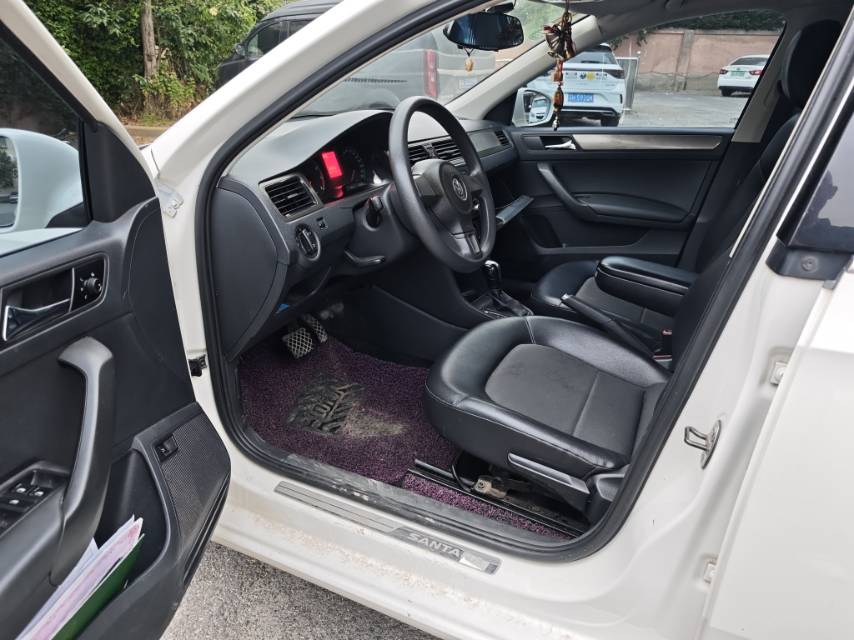Volkswagen Santana 2014 car image #2