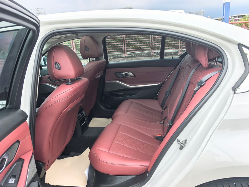 BMW i3 2023 car image #5