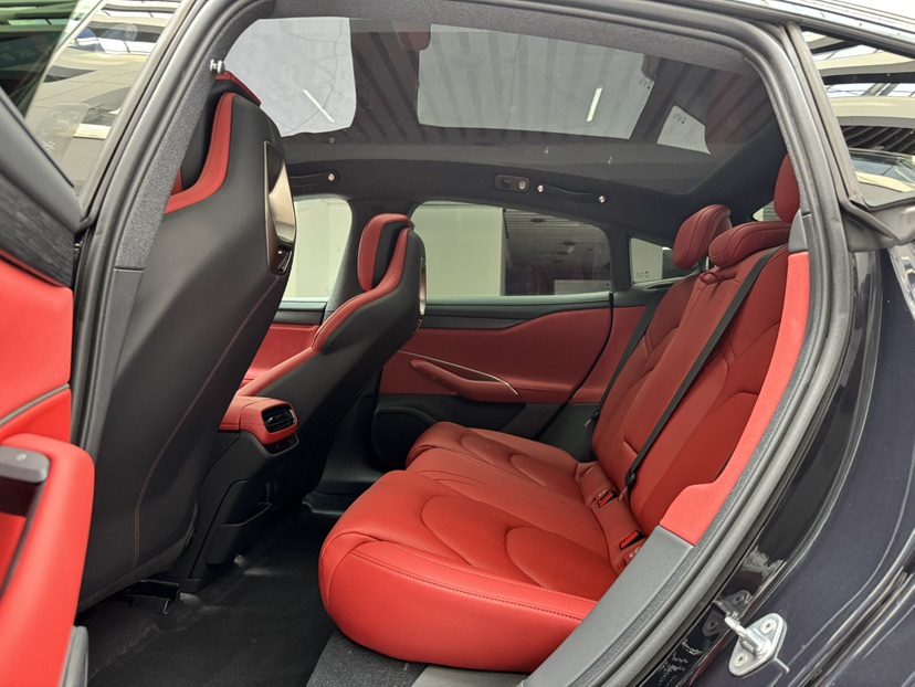 MI SU7 2025 car image #13