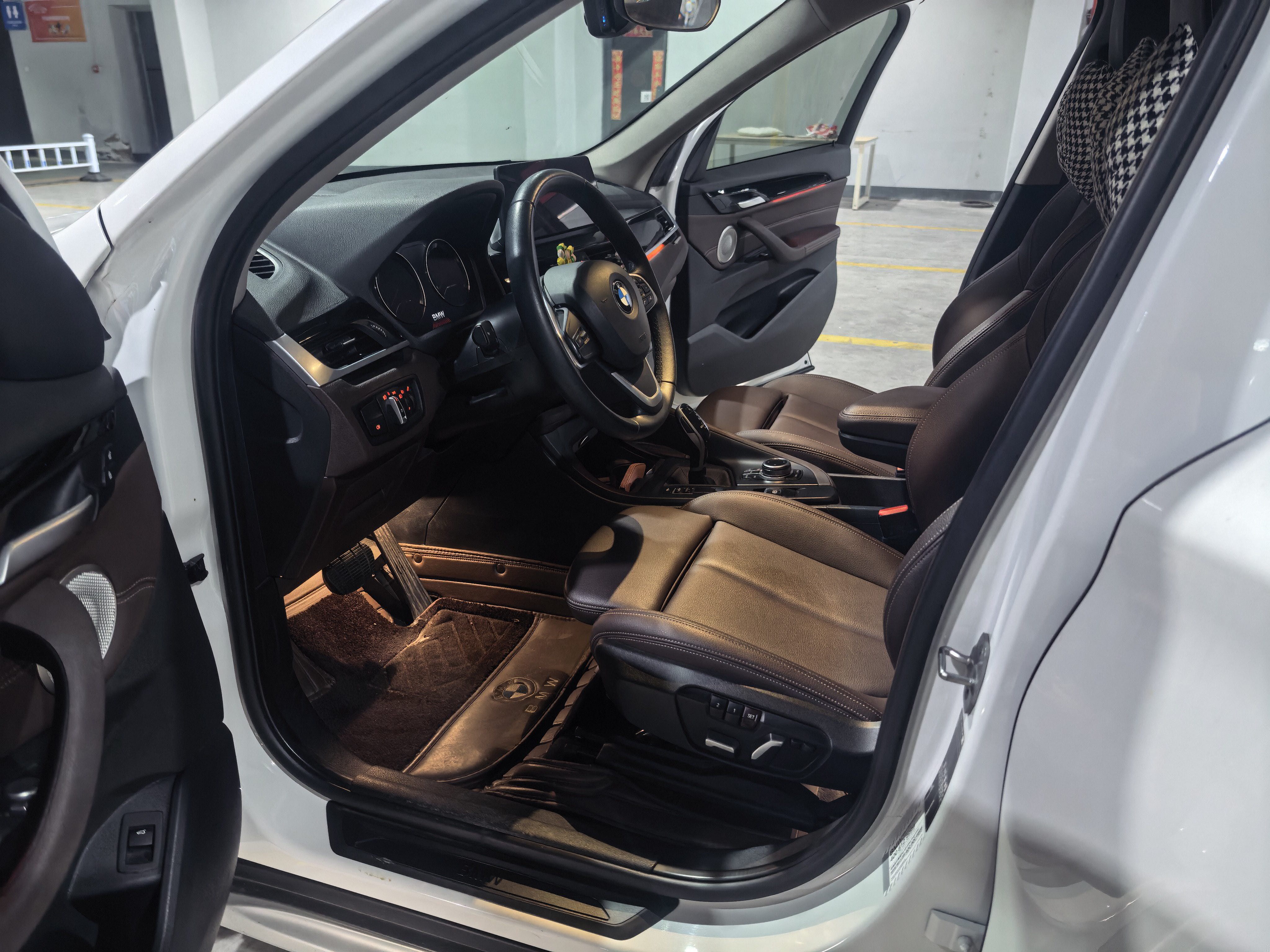 BMW X1 2022 car image #6