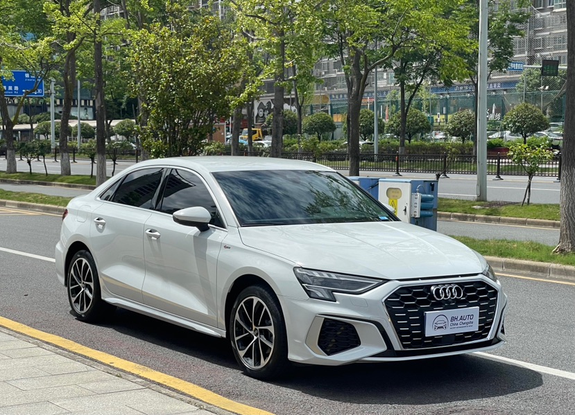 Audi A3 2023 car image #3