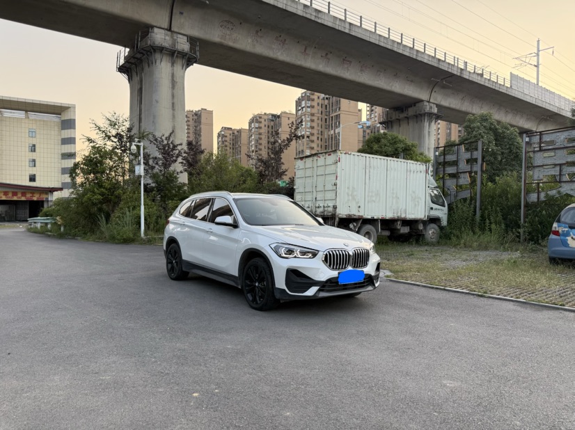 BMW X1 2020 car image #3