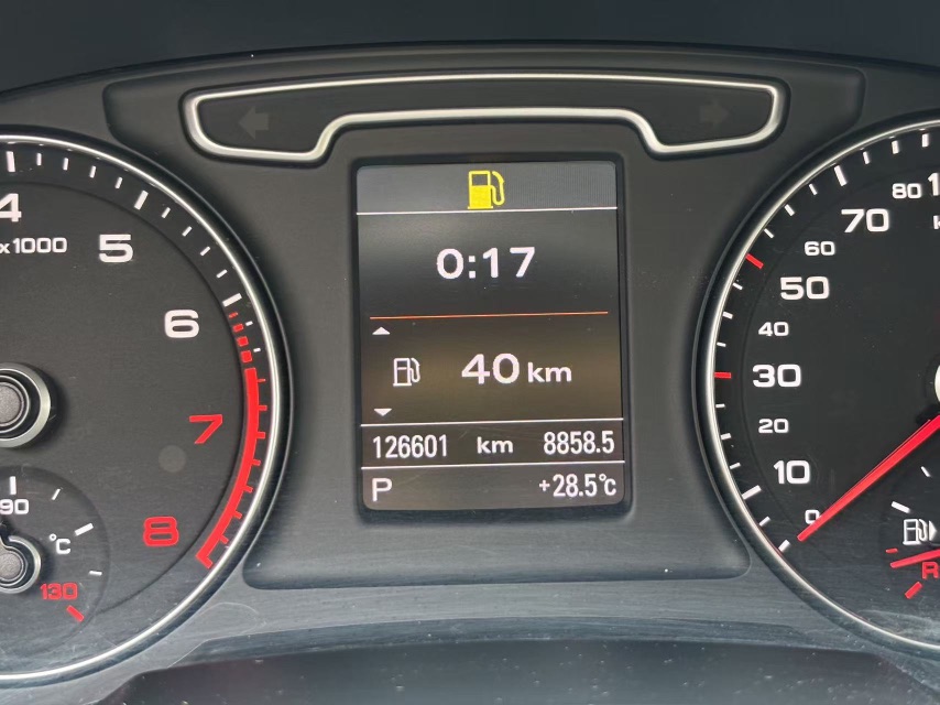 Audi Q3 2013 car image #7