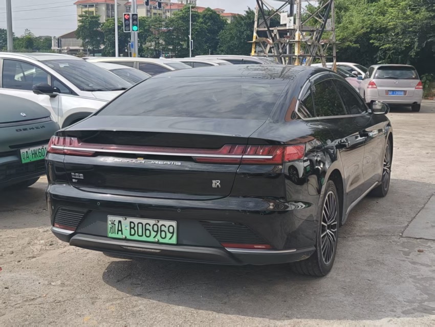 BYD Han 2023 car image #6