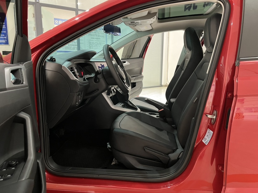 Volkswagen Polo 2021 car image #6