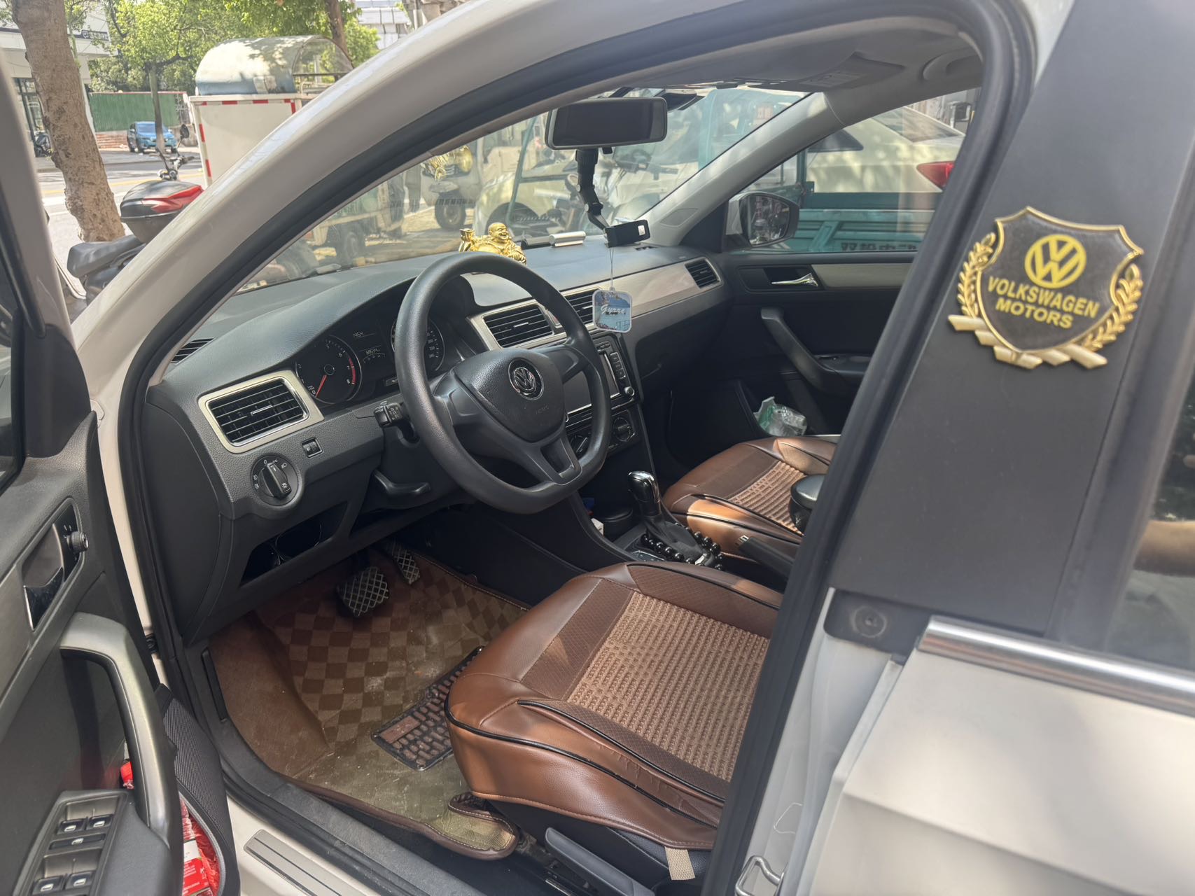 Volkswagen Santana 2016 car image #6