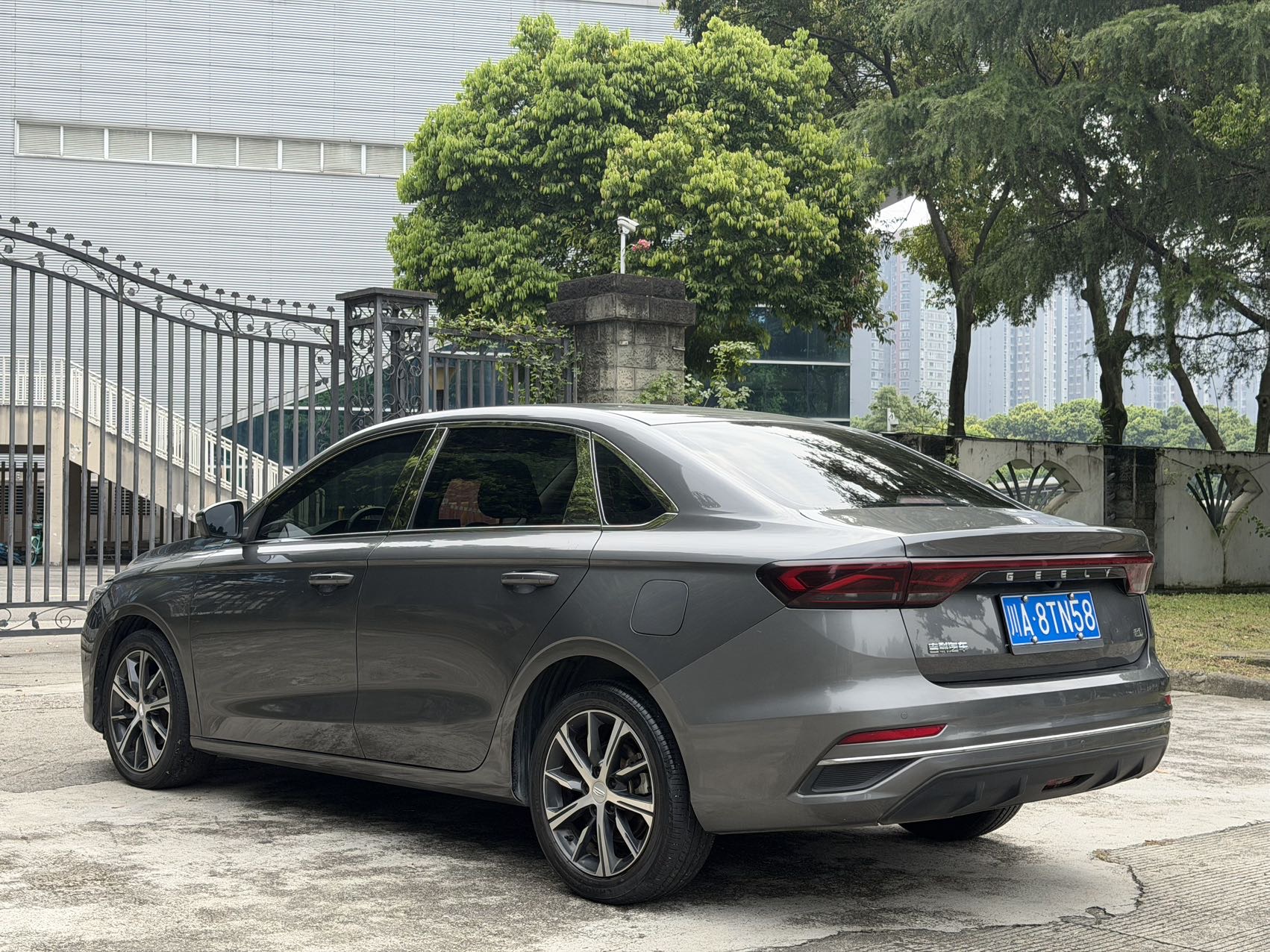 GEELY Emgrand 2022 #5 GEELY Emgrand 2022 car image #5