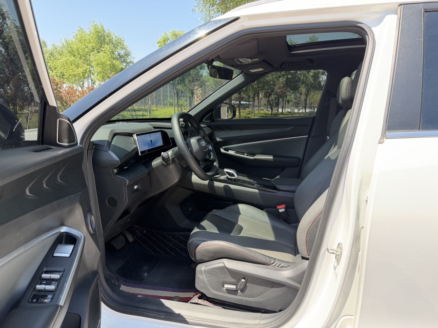 GEELY Boyue 2023 car image #7