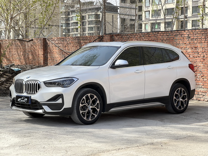 BMW X1 2022 BMW X1 2022 car image