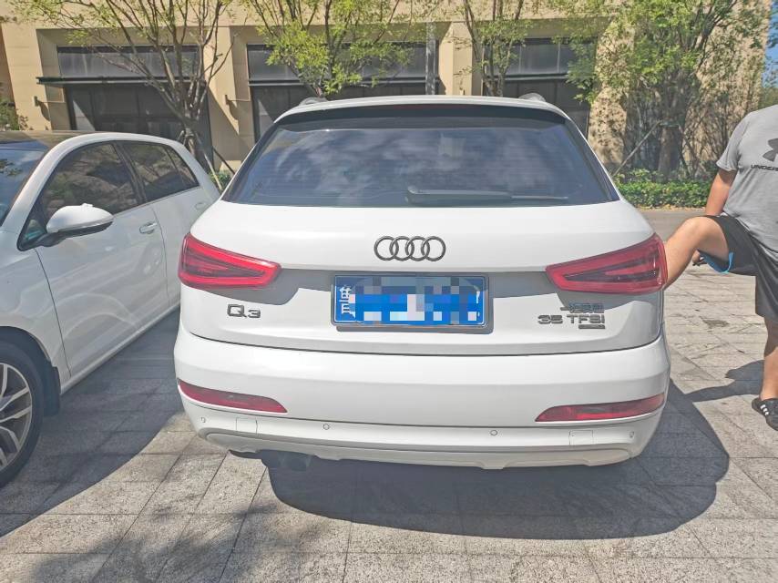 Audi Q3 2015 #5 Audi Q3 2015 car image #5