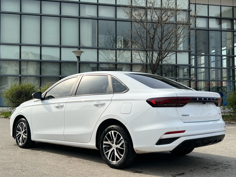 GEELY Emgrand 2023 imagen de coche #6