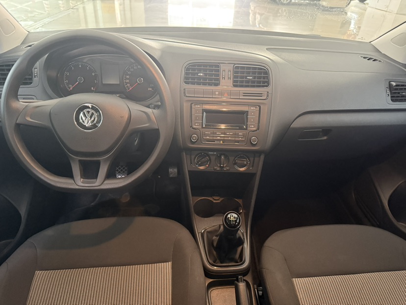 Volkswagen Polo 2016 car image #7