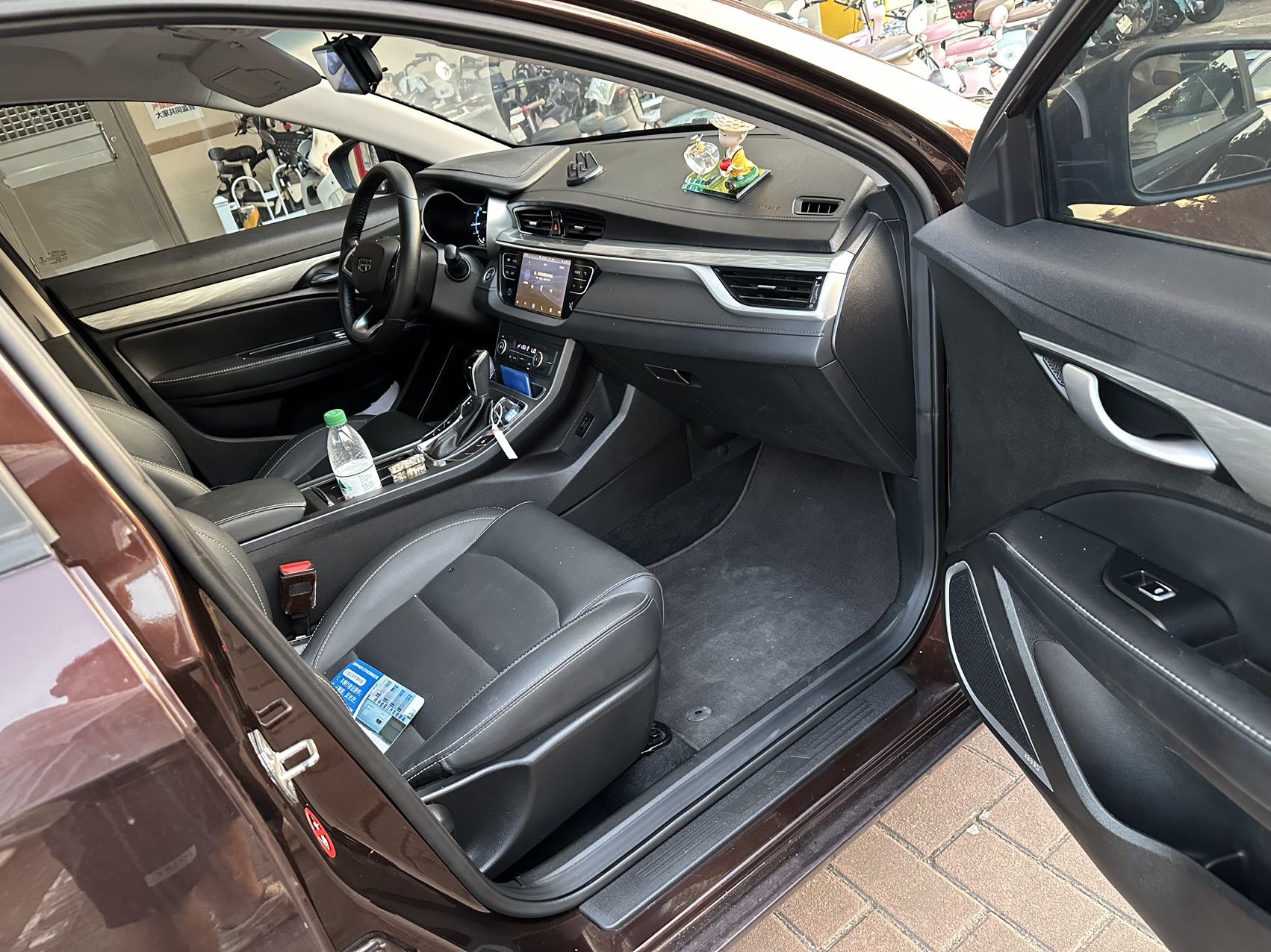 GEELY Emgrand 2019 imagen de coche #6